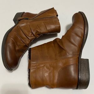 Gianni Bini Brown leather ankle booties